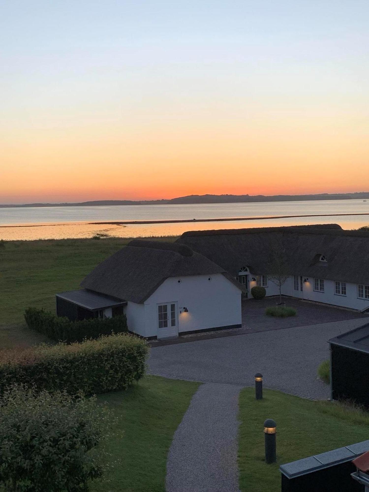 Borre Knob Fjordhotel Juelsminde  Exterior foto